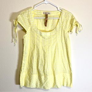 Cute Yellow Polka-dot Blouse